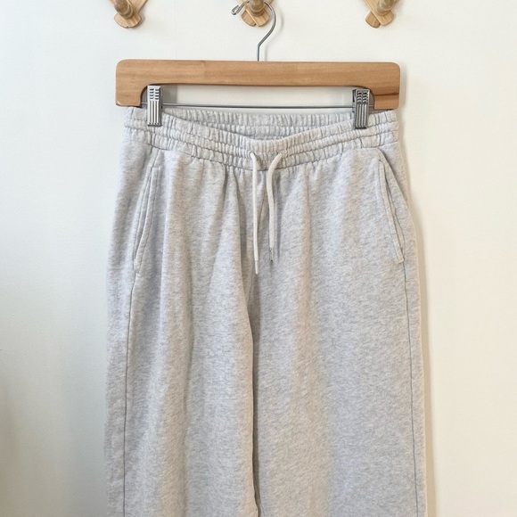 Old Navy SoComfy sweatsuit - Picture 8 of 9